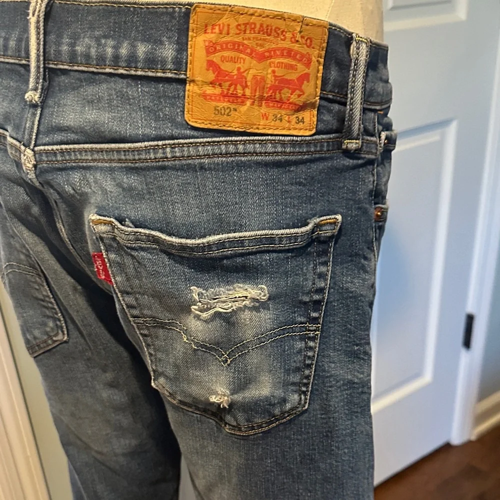 Vintage Levi’s Distressed Blue Jeans Denim Style 502 Sz 34x34 - Picture 7 of 10